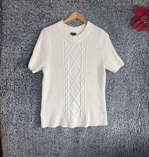 Torrid White Short Sleeve Cable Knit Diamond Pattern Sweater Size 2